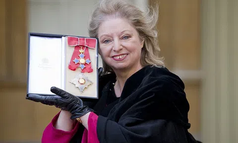 Nữ nhà văn từng hai lần đoạt giải Booker qua đời ở tuổi 70