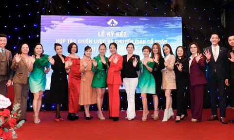 Dàn Hoa hậu "rủ nhau" khoe "suối nguồn tươi trẻ" tại sự kiện nhà Đại Lâm Mộc