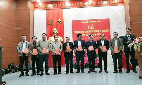 Xã Trung Hóa (huyện Minh Hóa, tỉnh Quảng Bình) tổ chức Lễ công bố phát hành sách Lịch sử Đảng bộ