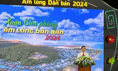 Chủ tịch nước Võ Văn Thưởng dự và phát biểu tại “Xuân Biên phòng ấm lòng dân bản” ở Kiên Giang