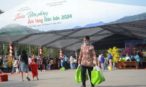 “Xuân Biên phòng ấm lòng dân bản”- Minh chứng sống động về tình đoàn kết quân dân