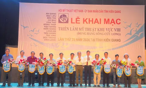 Khai mạc Triển lãm Mỹ thuật khu vực VIII Đồng bằng sông Cửu Long tại Kiên Giang