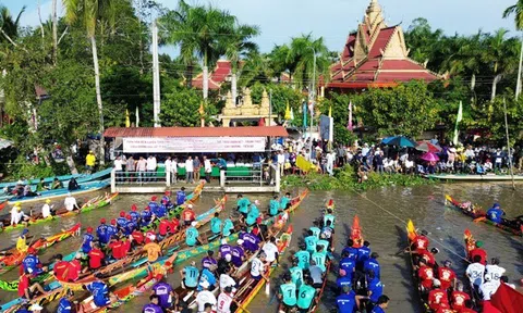 Kiên Giang: Sôi nổi giải đua ghe ngo mini huyện Châu Thành mở rộng