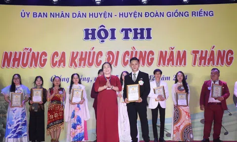 Kiên Giang: Bế mạc Hội thi những ca khúc đi cùng năm tháng huyện Giồng Riềng