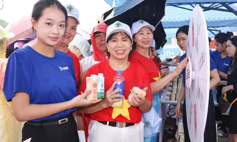 Hơn 2.000 người cao tuổi Hà Nội cùng Vinamilk lan tỏa tinh thần sống khỏe, sống vui