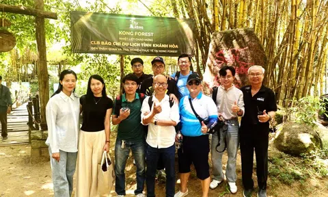 CLB Báo chí Du lịch Khánh Hòa khảo sát Hòn Bà – Kong Forest và viếng mộ Bác sĩ Yersin