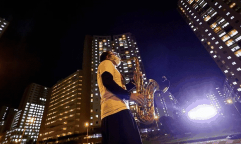 Nghệ sĩ saxophone Trần Mạnh Tuấn bị đột quỵ, hiện đã qua cơn nguy hiểm