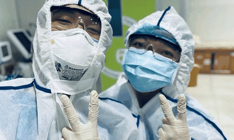 Những thiên thần áo trắng trong tâm dịch!