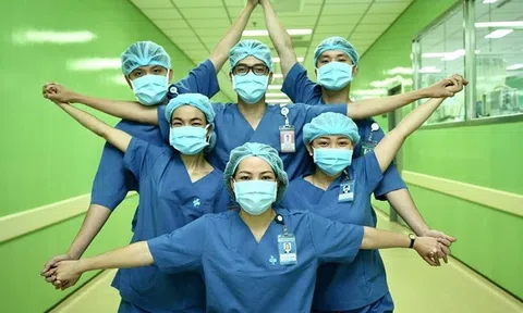 Tôi nghe giai điệu Tổ quốc tôi!