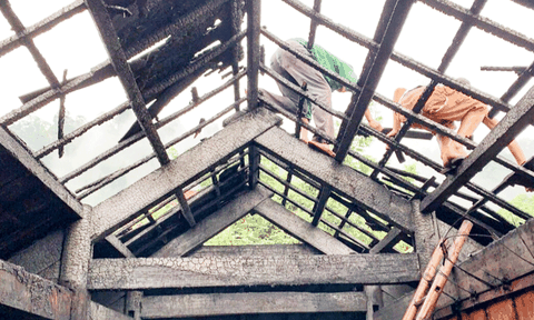 Nghệ An: Nấu ăn không dập lửa bếp, ngôi nhà bị thiêu rụi