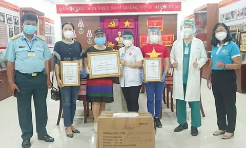 Câu lạc bộ Nữ nghệ sĩ TPHCM hướng về tuyến đầu chống dịch