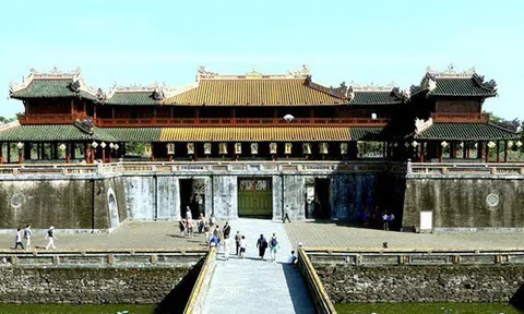 Tu bổ, phục hồi các lăng mộ và tôn tạo cảnh quan thuộc quần thể di tích lăng vua Gia Long