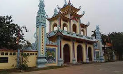 Chùa thiêng và lời nguyền xuyên thế kỷ