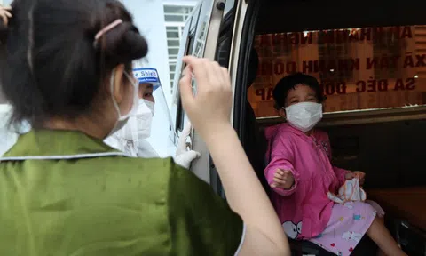 TP. HCM có hơn 1.500 học sinh rơi vào cảnh mồ côi do dịch COVID-19