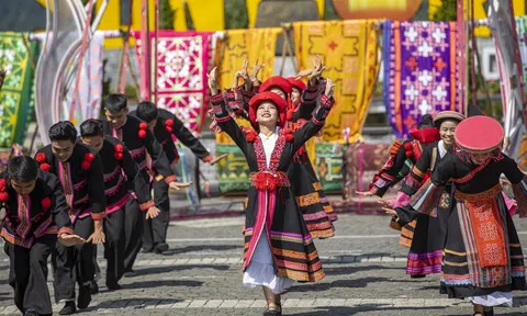 Tuyên truyền công tác bảo tồn, phát huy giá trị dân ca, dân vũ các dân tộc thiểu số trên kênh phát thanh, truyền hình