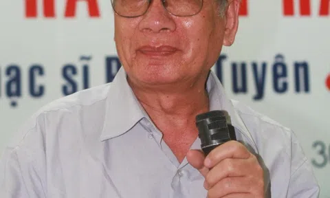 Nhà thơ Trần Đăng Khoa và nhà thơ Định Hải