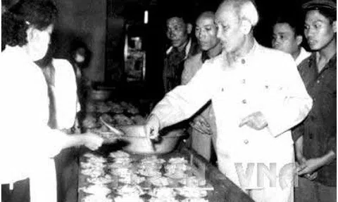 Vào thăm bếp - Một phong cách Hồ Chí Minh!