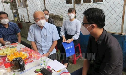 Thăm hỏi, động viên cán bộ tuyên giáo bị nhiễm bệnh, mất người thân do dịch Covid-19