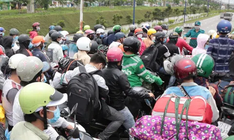 TPHCM: Rà soát người dân có nhu cầu về lại quê hương từ ngày 10/10/2021