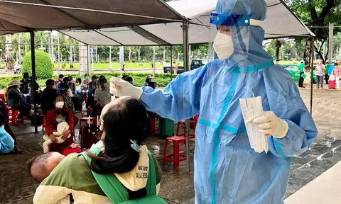 Quảng Ngãi: Đón 1.360 người dân ở các tỉnh, thành phố phía Nam đưa về quê