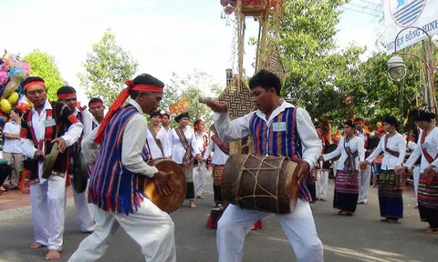 Phú Yên: Nâng cao chất lượng xét tặng danh hiệu Gia đình văn hóa, Thôn, buôn, khu phố văn hóa