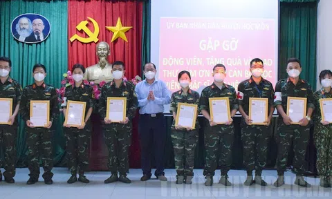 Huyện Hóc Môn: Gặp gỡ, cảm ơn cán bộ, học viên y, bác sĩ Học viện Quân y hỗ trợ công tác phòng chống dịch Covid-19