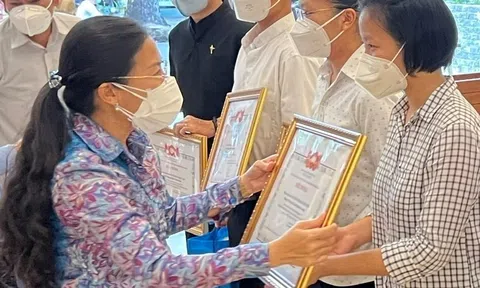 Đón và tri ân các tình nguyện viên tôn giáo tham gia phòng, chống dịch Covid-19