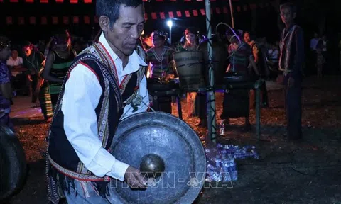 Xây dựng các cơ chế, chính sách ưu đãi đặc thù phát triển văn hóa