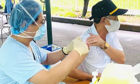 Đẩy nhanh tiến độ thành lập các “Khu cách ly tập trung" tại KCX-KCN, KCNC TPHCM