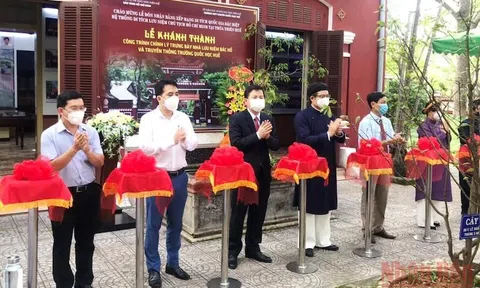Khánh thành công trình Nhà lưu niệm Bác Hồ và truyền thống Trường Quốc Học Huế