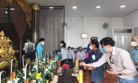 Hội Sân khấu TPHCM tưởng niệm nghệ sĩ mất vì Covid-19