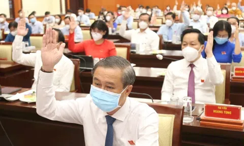 Thông qua tổng thu ngân sách nhà nước trên địa bàn TPHCM năm 2022 hơn 386.500 tỷ đồng