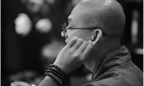 Sách mới “Đi qua mùa lữ thứ” - Cuộc đối thoại của tu sĩ về cõi thiền và cõi tục