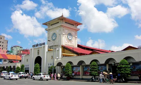 TP HCM: Mở cửa đón khách du lịch quốc tế và kiều bào an toàn, chu đáo, nhất là trong dịp Tết Nguyên đán