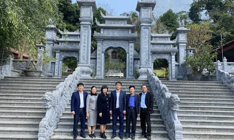 "Khánh Thượng - Một khúc sông Đà huyền sử" - Du ký của Phan Anh