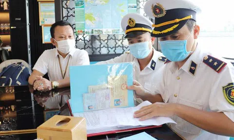 Mở cửa đón khách tham quan Vịnh Hạ Long: Kiểm soát an toàn phương tiện, phòng dịch ngay từ đầu