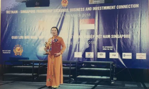 Nghệ nhân Nguyễn Thị Hòa - Người giữ lửa văn hóa dân tộc