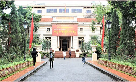 Trưng bày Tư liệu – Báo Xuân Nhâm Dần 2022 “Đảng và Mùa xuân đất nước”