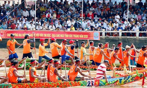 Lễ hội đua ghe Ngo: Tinh thần đoàn kết cộng đồng tạo thành sức mạnh vô song