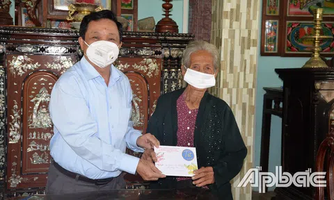 Huyện Châu Thành (Tiền Giang): Tặng hơn 18 ngàn phần quà dịp Tết Nguyên đán 2022