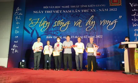 Kiên Giang: Vườn hoa Văn nghệ ngày càng nở rộ, thắm đầy hương sắc