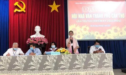 Tân Chủ tịch Hội Nhà văn TP Cần Thơ là Nhà thơ Nguyễn Trung Nguyên