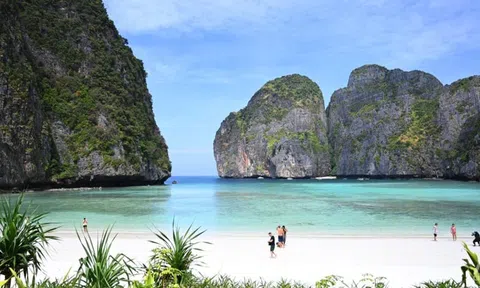 Câu chuyện du lịch bền vững thành công tại Vịnh Maya nổi tiếng