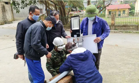 Chương trình “Gom nắng, thắp sáng đường làng”: Điện sạch đã về sáng bản vùng cao