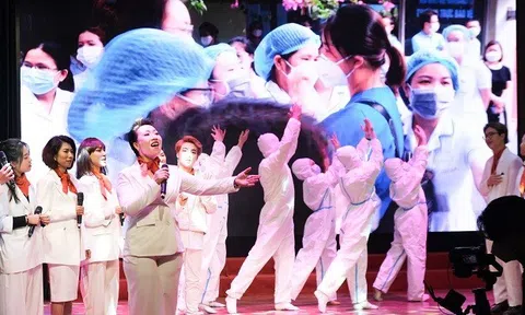 Sao Mai Hiền Anh tri ân các "chiến sĩ áo trắng' với MV "Giữ mãi những nụ cười"