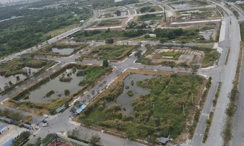 Vụ “bỏ cọc” đấu giá đất ở Thủ Thiêm: Do sức ép từ nhiều phía?