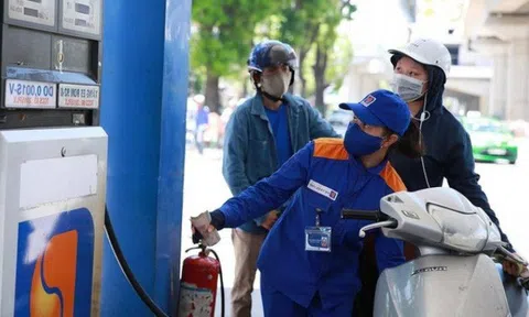 Bộ Tài chính "chốt" đề xuất giảm thuế bảo vệ môi trường 2.000 đồng/lít xăng