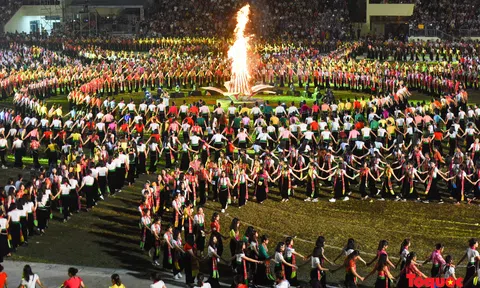 Cần những đối sách để gìn giữ những yếu tố làm nên "căn cước văn hóa" của mỗi dân tộc