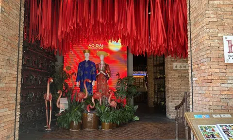 Tới TPHCM nghe chuyện về áo dài - tâm hồn, văn hóa người Việt