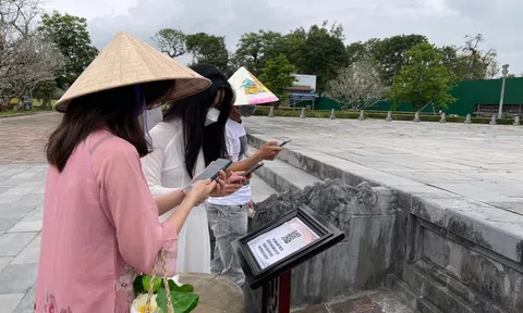 Tham quan điện Thái Hòa bằng du lịch thực tế ảo trong thời gian công trình trùng tu